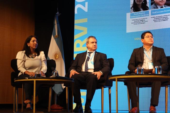 Ministro Lozano en Minurvi ministro lozano en minurvi