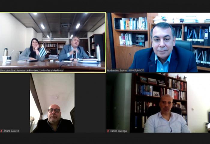 Reunión Plan Nacional de Frontera Suarez, Perazza e integrantes de ambos equipos en la reunión