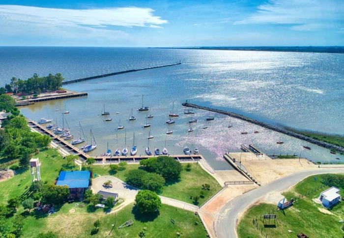 Foto general área del puerto de Juan Lacaze