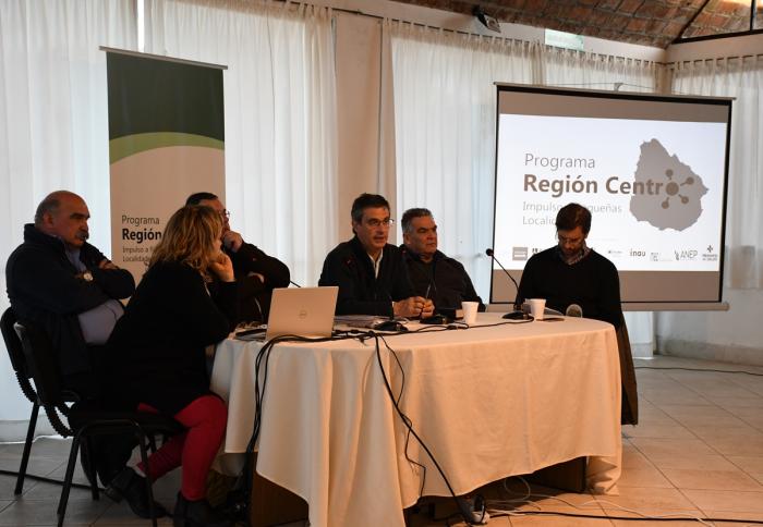 Autoridades de OPP, Dinot y las Intedencias de la Región Centro del país presentan el Programa para la región