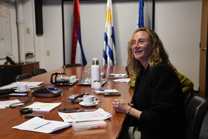 Conferencia y charla.