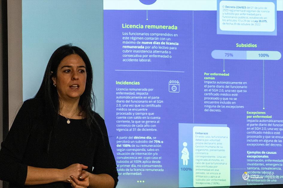 Funcionalidad y normativa del nuevo régimen de licencia y subsidio por enfermedad Persona exponiendo