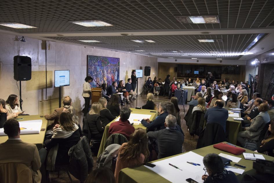 Foto gentileza del Departamento de Fotografía del Parlamento del Uruguay Conversatorio