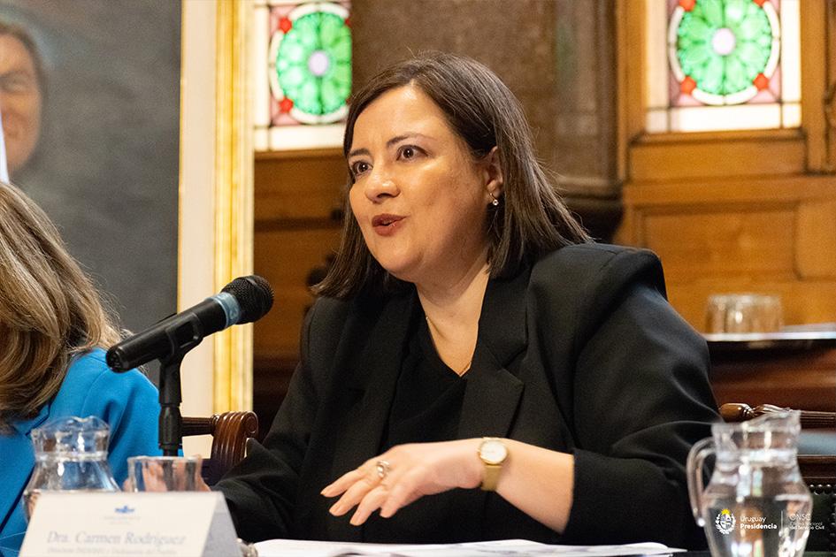 Carmen Rodríguez, directora de la Institución Nacional de Derechos Humanos y Defensoría del Pueblo Disertante Carmen Rodríguez