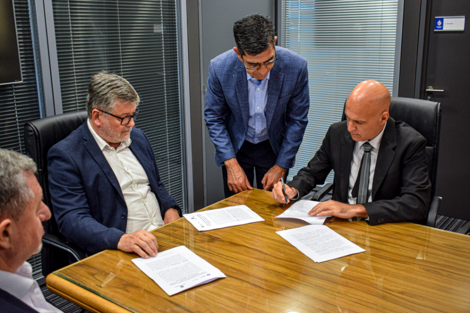 ONSC y la Intendencia de Canelones sellan un acuerdo estratégico para fortalecer y modernizar la ges ONSC y la Intendencia de Canelones sellan un acuerdo estratégico para fortalecer y modernizar la ges