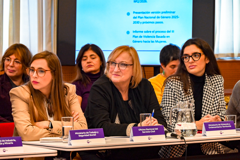 La ONSC y su contribución al Consejo Nacional de Género Personas en un auditorio