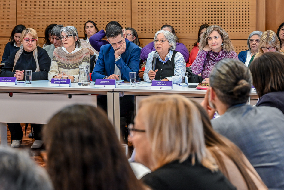 La ONSC y su contribución al Consejo Nacional de Género Personas en un auditorio