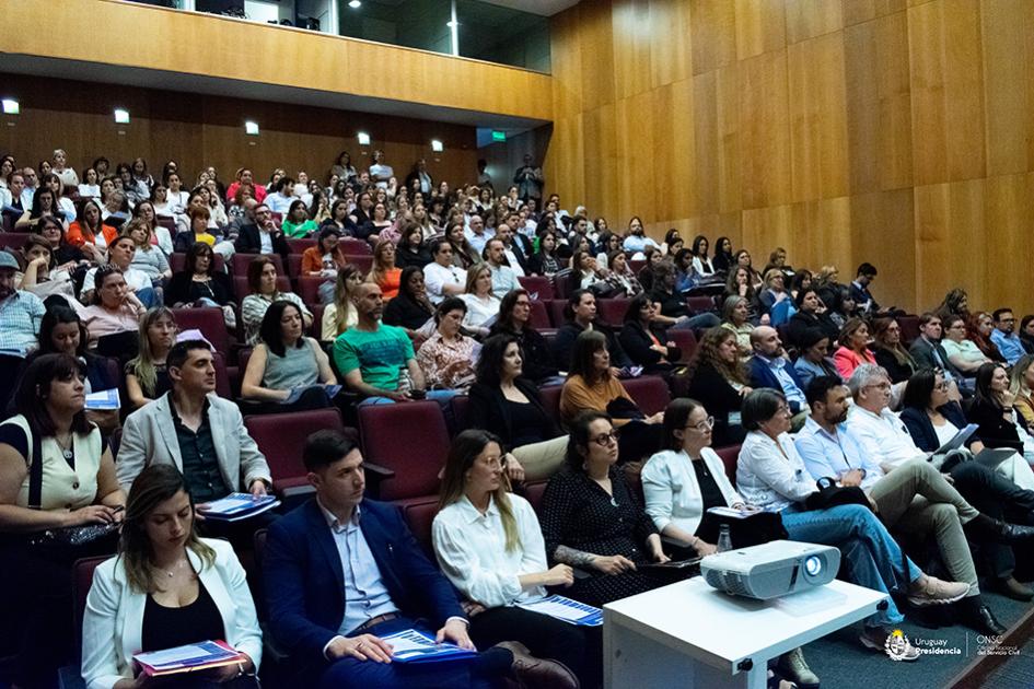 Primer encuentro sobre Salud Mental y Gestión Humana Primer encuentro sobre Salud Mental y Gestión Humana