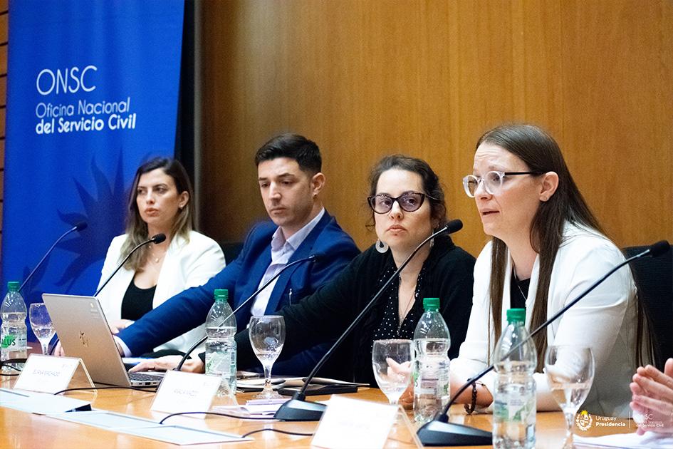 Gestión humana y Salud mental: “Diálogos desde la práctica en el ámbito público” Gestión humana y Salud mental: “Diálogos desde la práctica en el ámbito público”