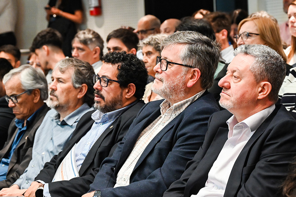 Autoridades presentes en el evento