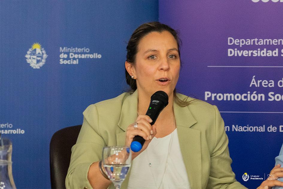Cecilia Sena en la presentación de la Guía Cecilia Sena
