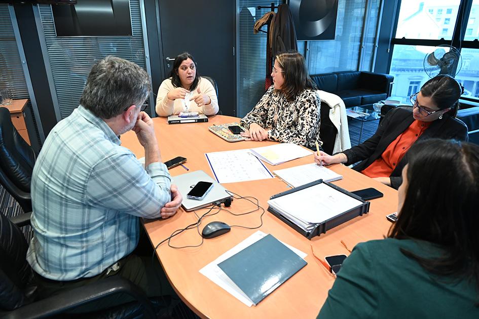 ONSC y Ministerio de Turismo acuerdan líneas de acción para fortalecer ese organismo Foto de una reunión