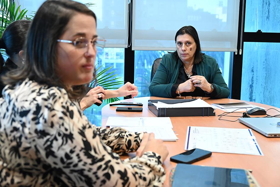ONSC y Ministerio de Turismo acuerdan líneas de acción para fortalecer ese organismo Foto de una reunión