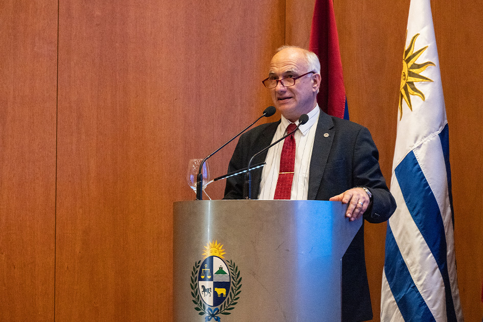 Integrante de la Comisión Nacional del Servicio Civil, Álvaro Richino
