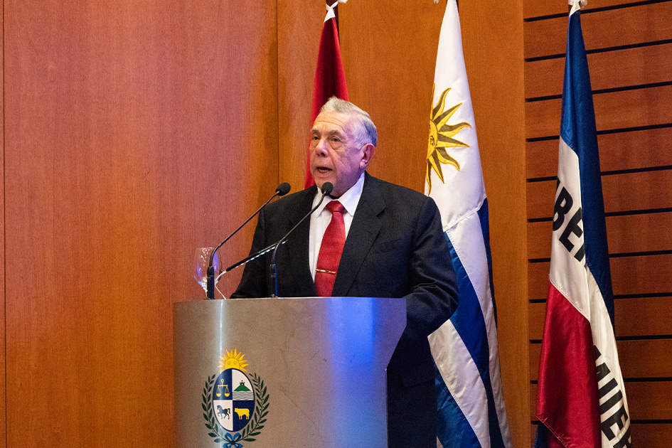 Primer director de ONSC, Ruben Correa Freitas