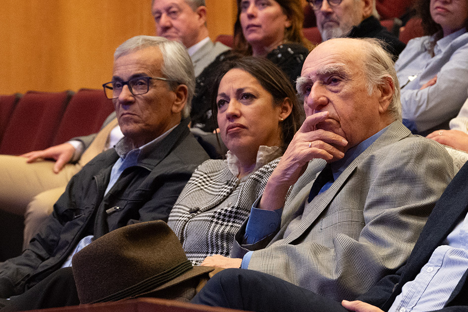 Ministro Juan Castillo junto a Fernanda Cardona y Julio María Sanguinetti