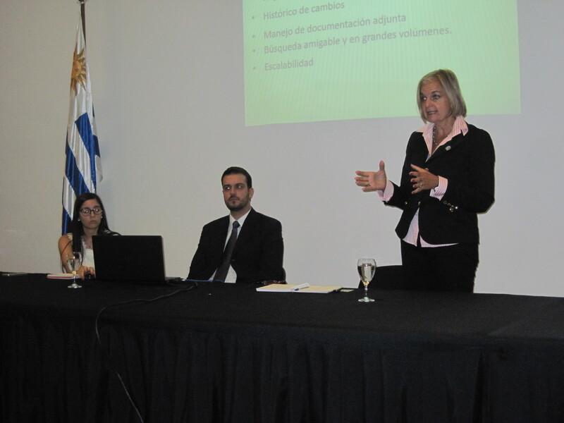 Presentación de Módulo de Legajo Electrónico. Foto. Autoridades de Servicio Civil Presentación de Módulo de Legajo Electrónico. Foto. Autoridades de Servicio Civil