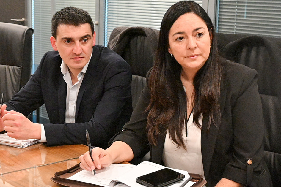 Nelson Bueno y Andrea Cóccaro, secretario interino y prosecretaria interina respectivamente Nelson Bueno y Andrea Cóccaro