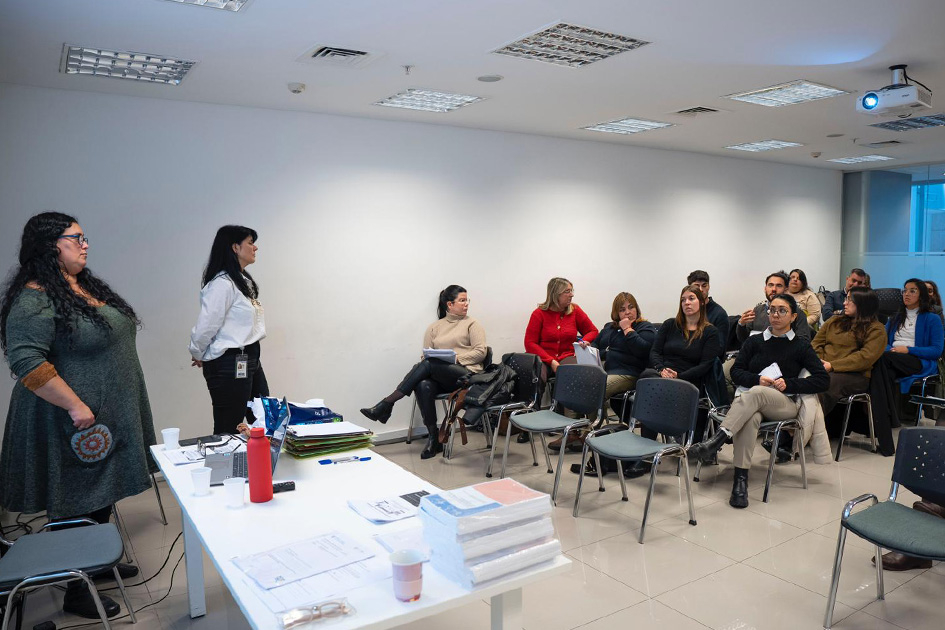Personas en un salón de clase