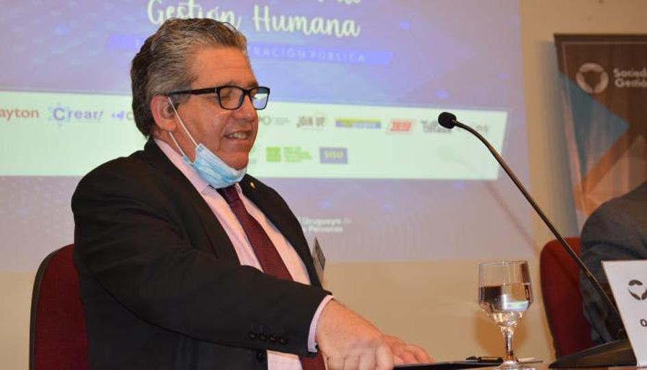 Director de la ENAP, Oscar Centurión Director de la ENAP, Oscar Centurión