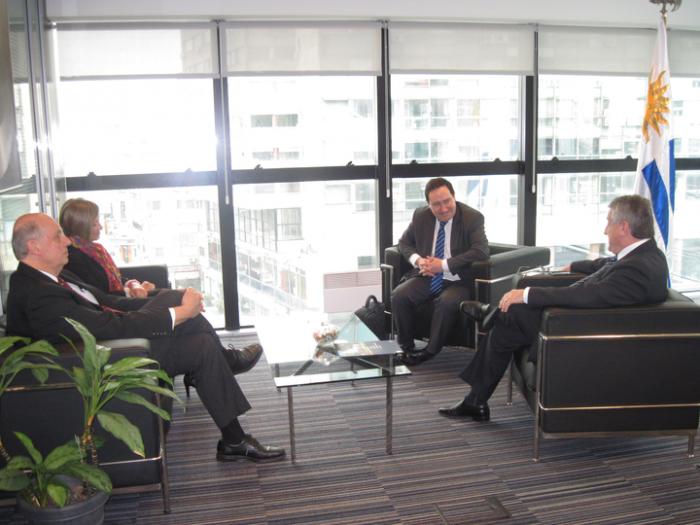 Foto reunión de autoridades Oficina Nacional del Servicio Civil y la Escuela Nacional de Administración (ENA) de Francia 
