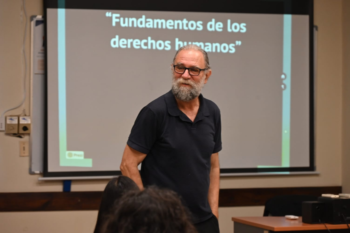 Curso “Enfoque de Derechos Humanos en las Políticas Públicas” Docente