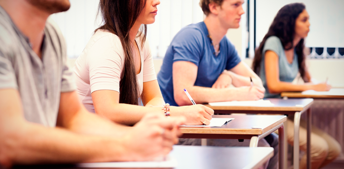 Curso Personas estudiando.