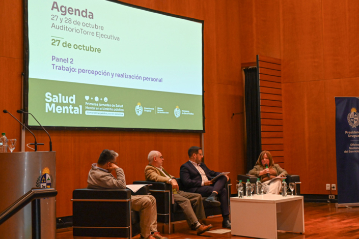 Panel 2: “Trabajo: percepción y realización personal” Panel 2: “Trabajo: percepción y realización personal”