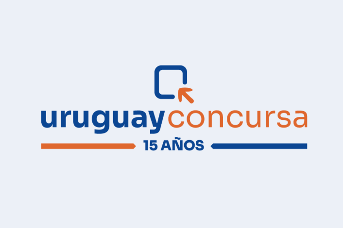 Placa con el texto "Uruguay Concursa 15 años"