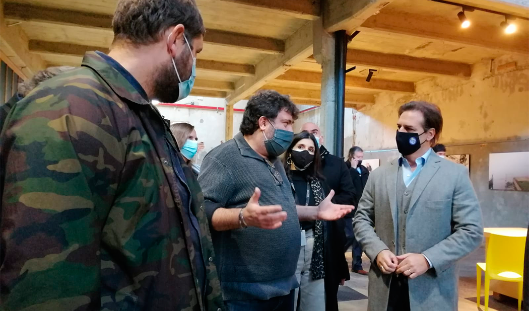 Presidente Lacalle Pou visita centro producción audiovisual Presidente Lacalle Pou visita centro producción audiovisual