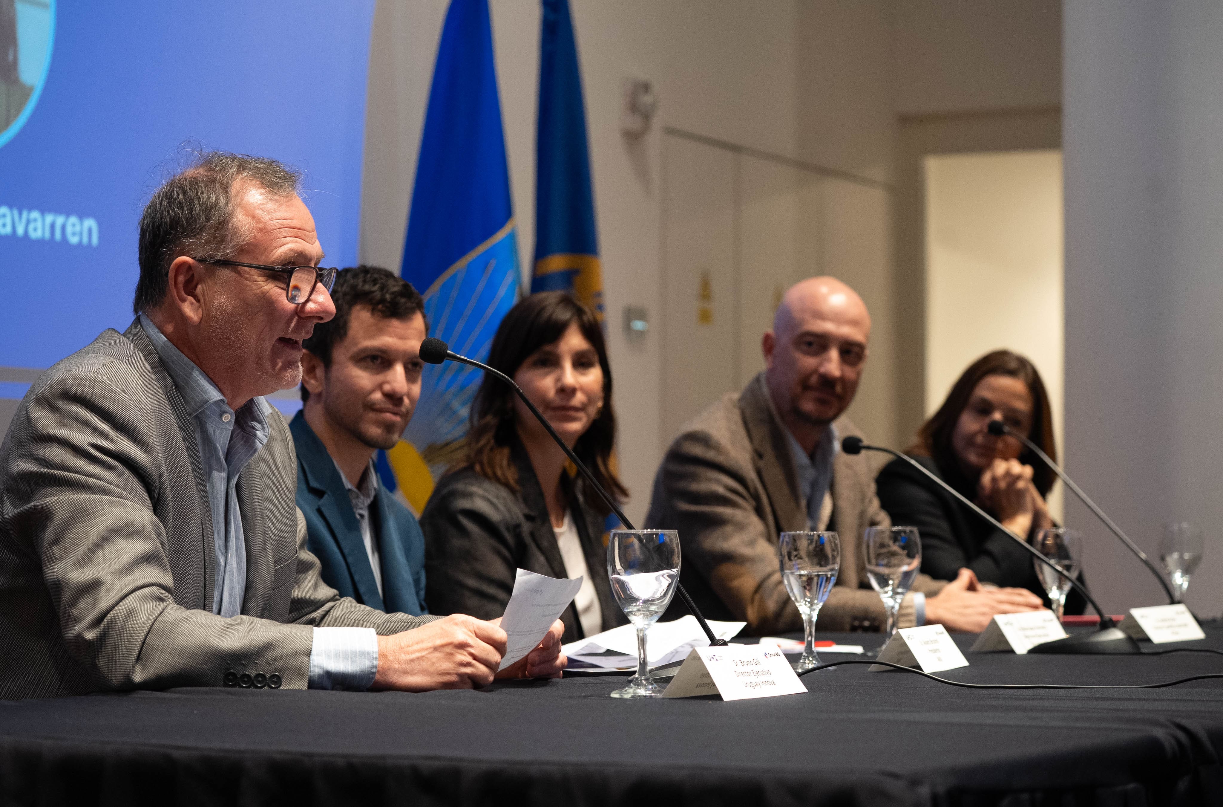 Bruno Gili, Álvaro Brunini, Mariana Ferreira, Andrés Albín y Ana Inés Echavarren