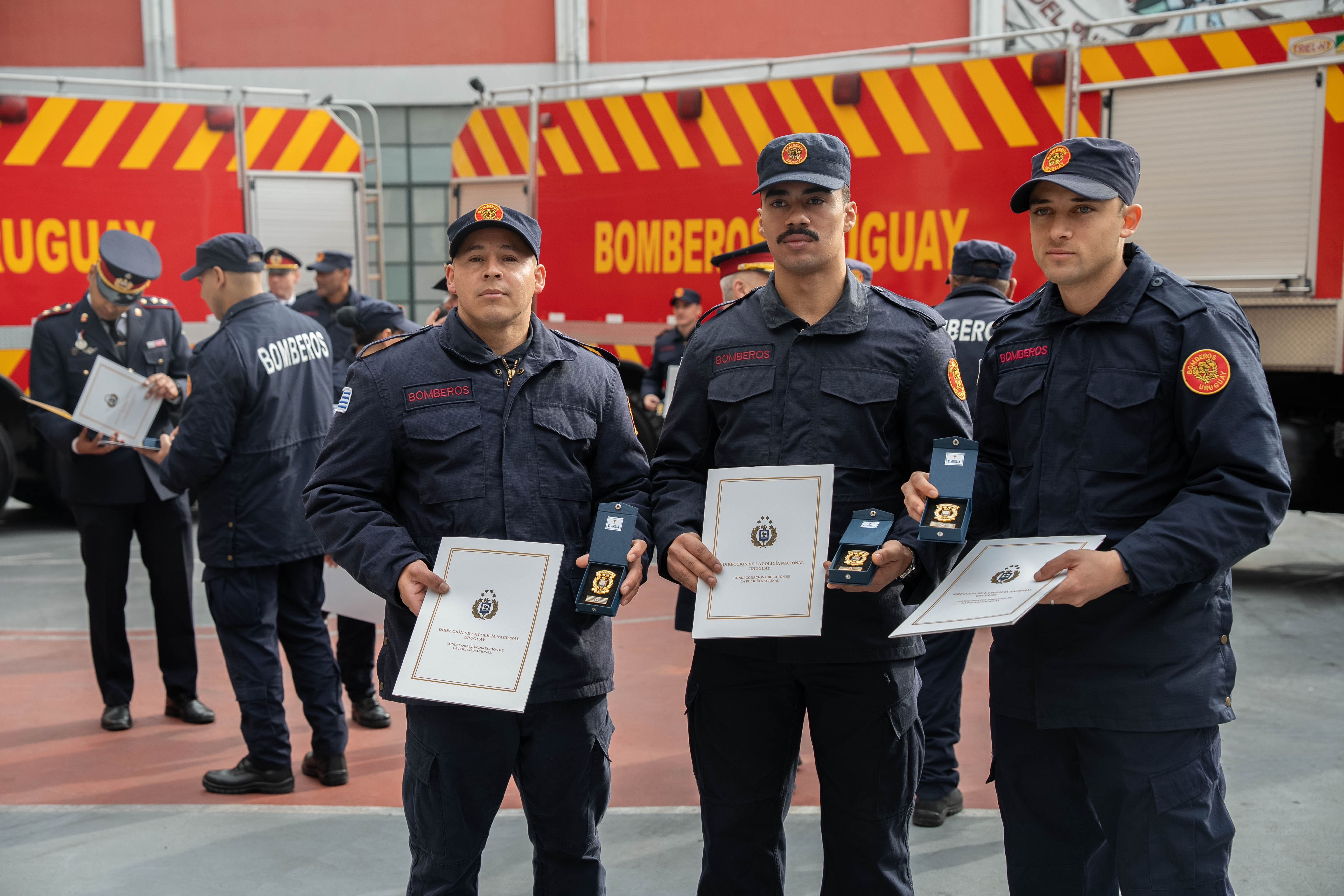 Bomberos condecorados