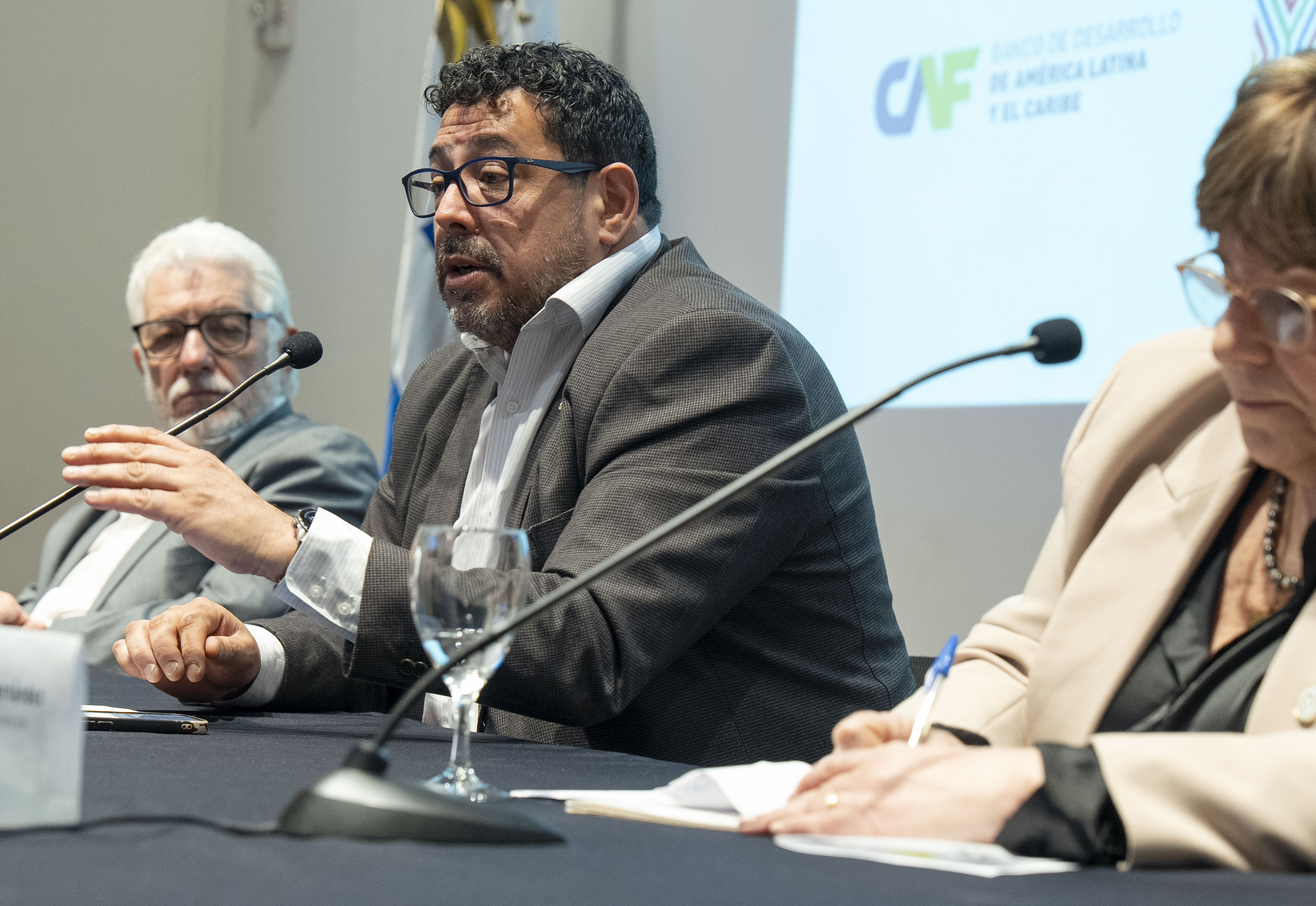 Hugo Montaño, Alejandro Sánchez y Graciela Fernández, en la mesa de apertura del evento “Cooperativas y Economía Social y Solidaria en el Acuerdo Mercosur - Unión Europea”.