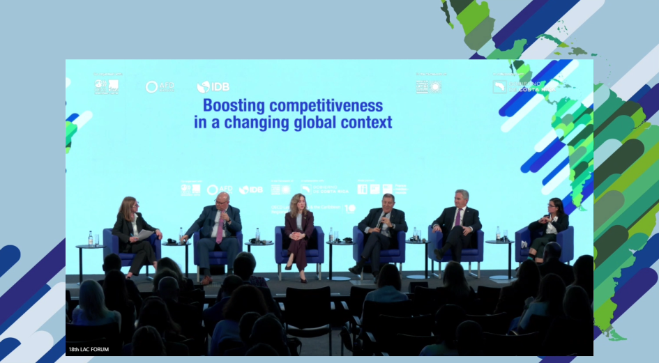 Ministro Oddone diserta en el panel “Impulsar la competitividad en un contexto global cambiante”