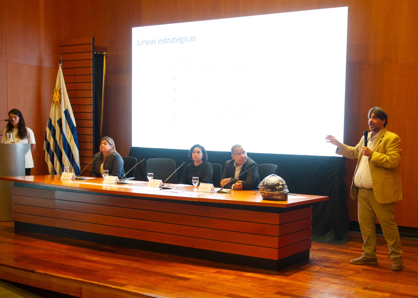 Metediera y autoridades de Unasev