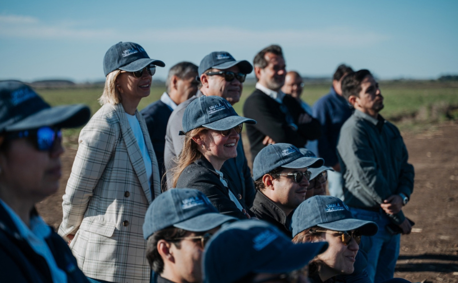 Participantes del Comité de Sostenibilidad 2026 de la Unión de Azucareros Latinoamericanos en el complejo agroindustrial de ALUR