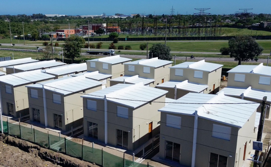 Complejo de viviendas en el que se realojaron las familias del asentamiento Puesta del Sol