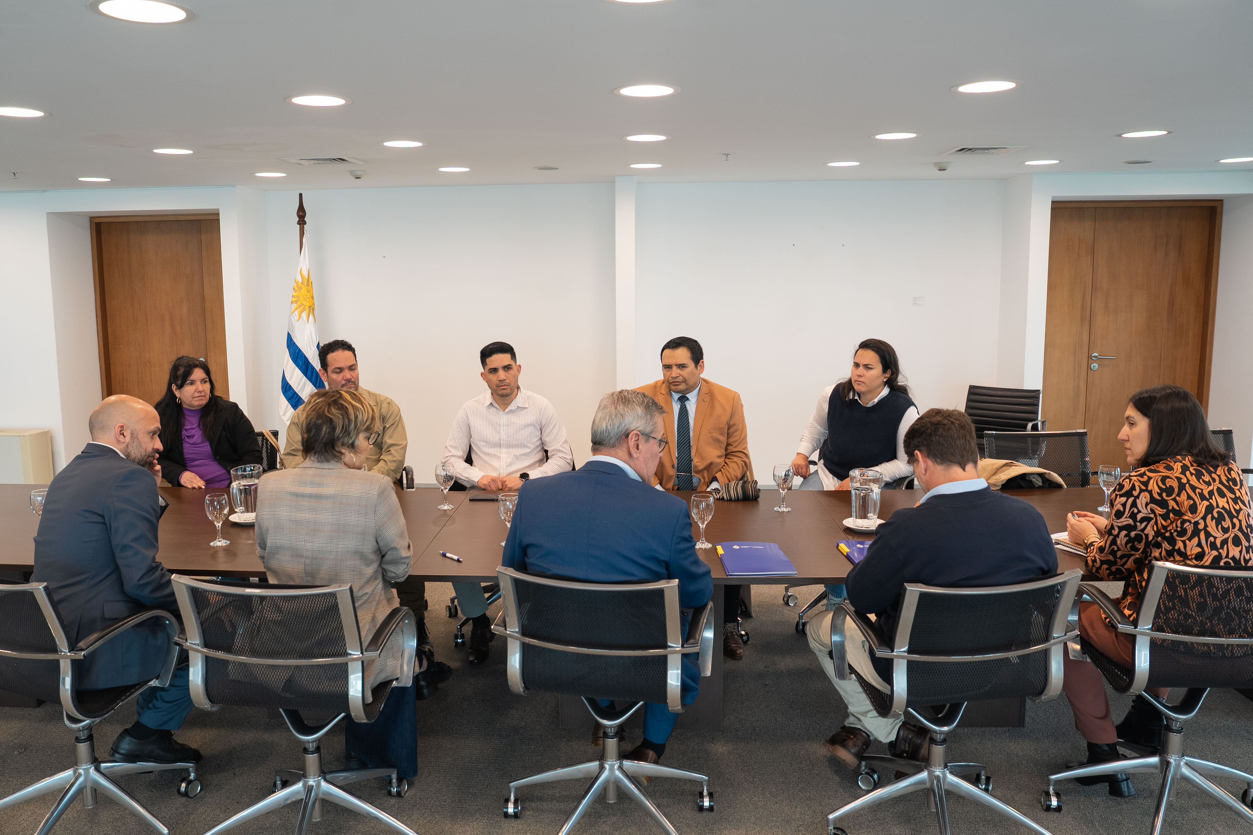 Reunión encabezada por Jorge Díaz con representantes de una organización civil de ciudadanos legales