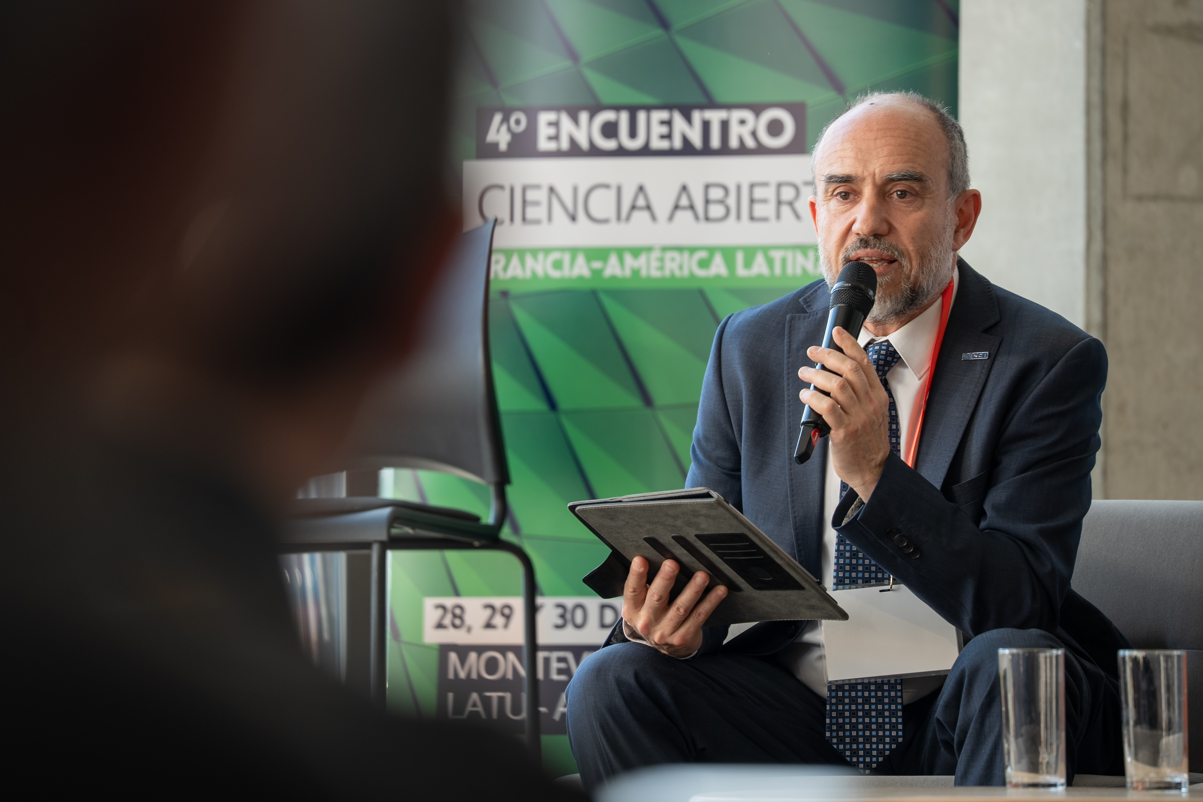 David González