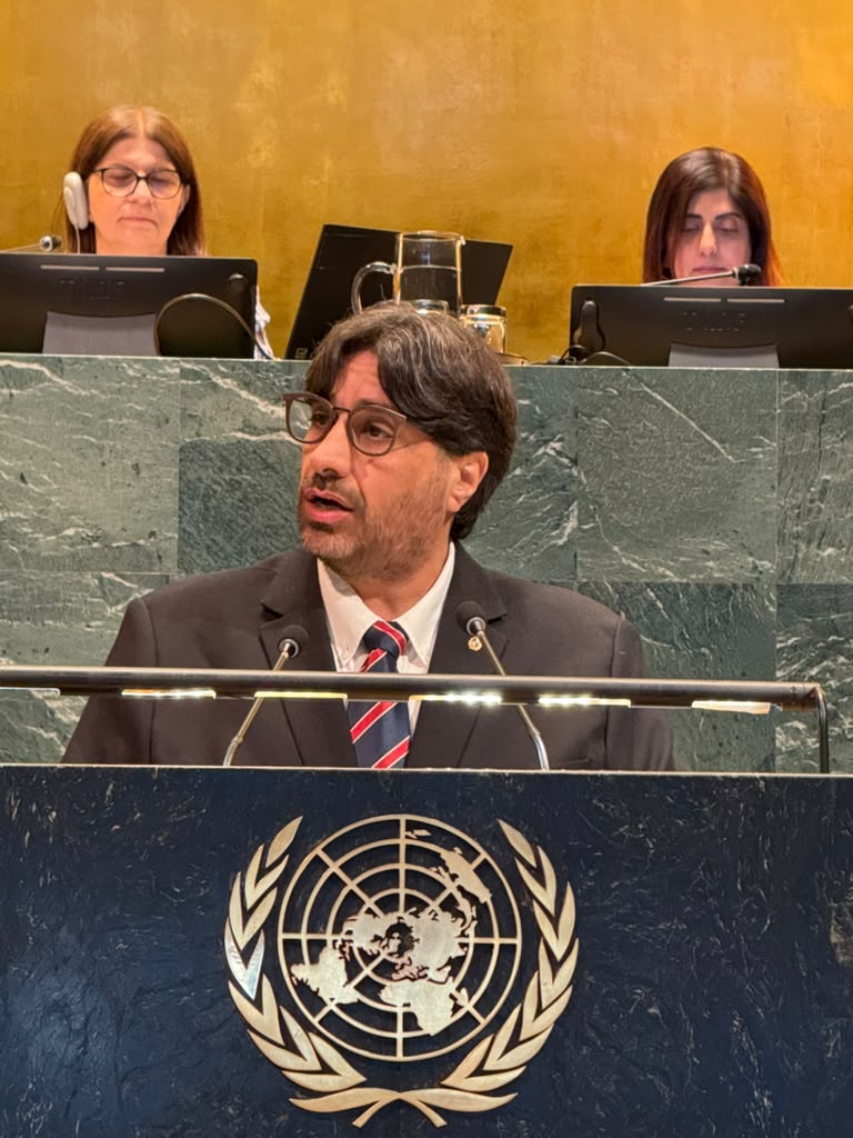 Marcelo Metediera en el hemiciclo de la Asamblea General de la ONU