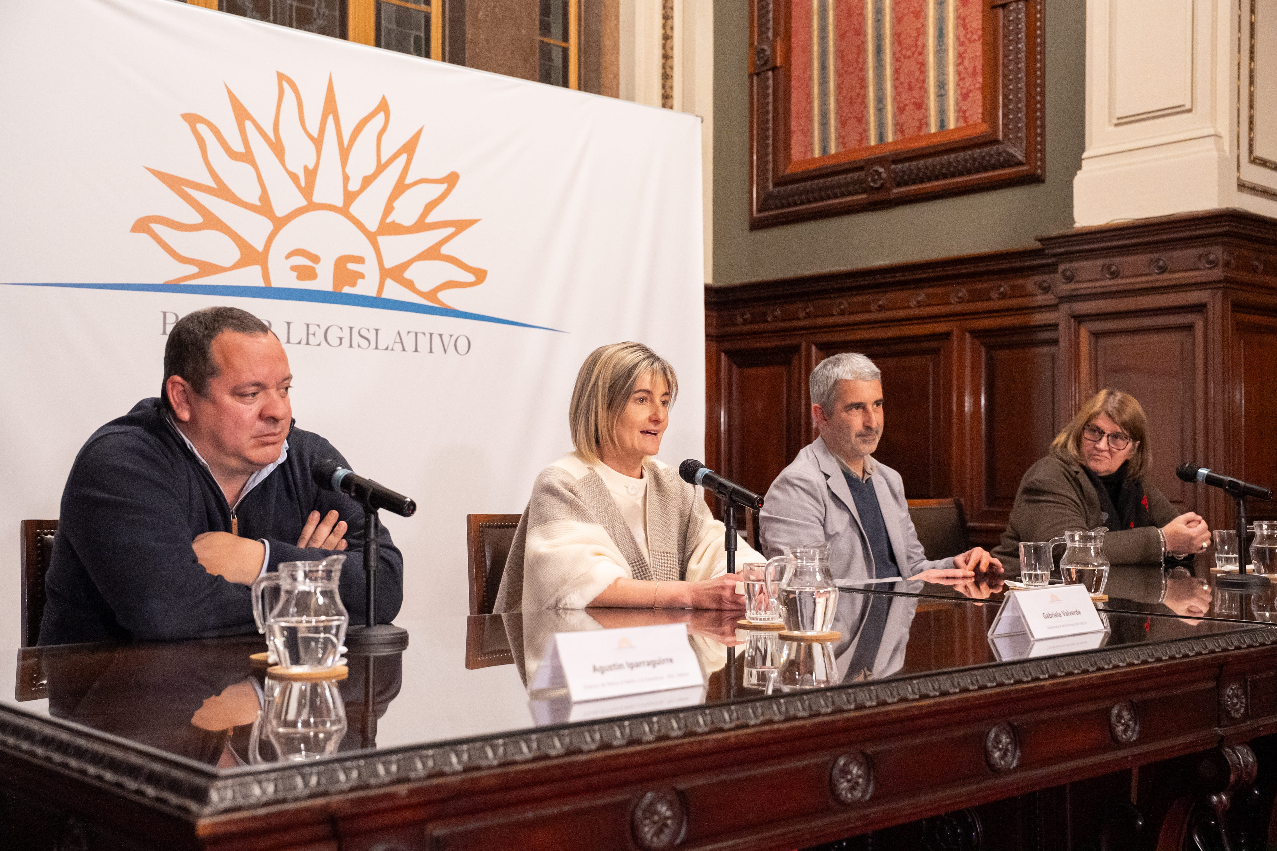 Agustín Iparraguirre, Gabriela Verde, Pablo Caggiani y 
