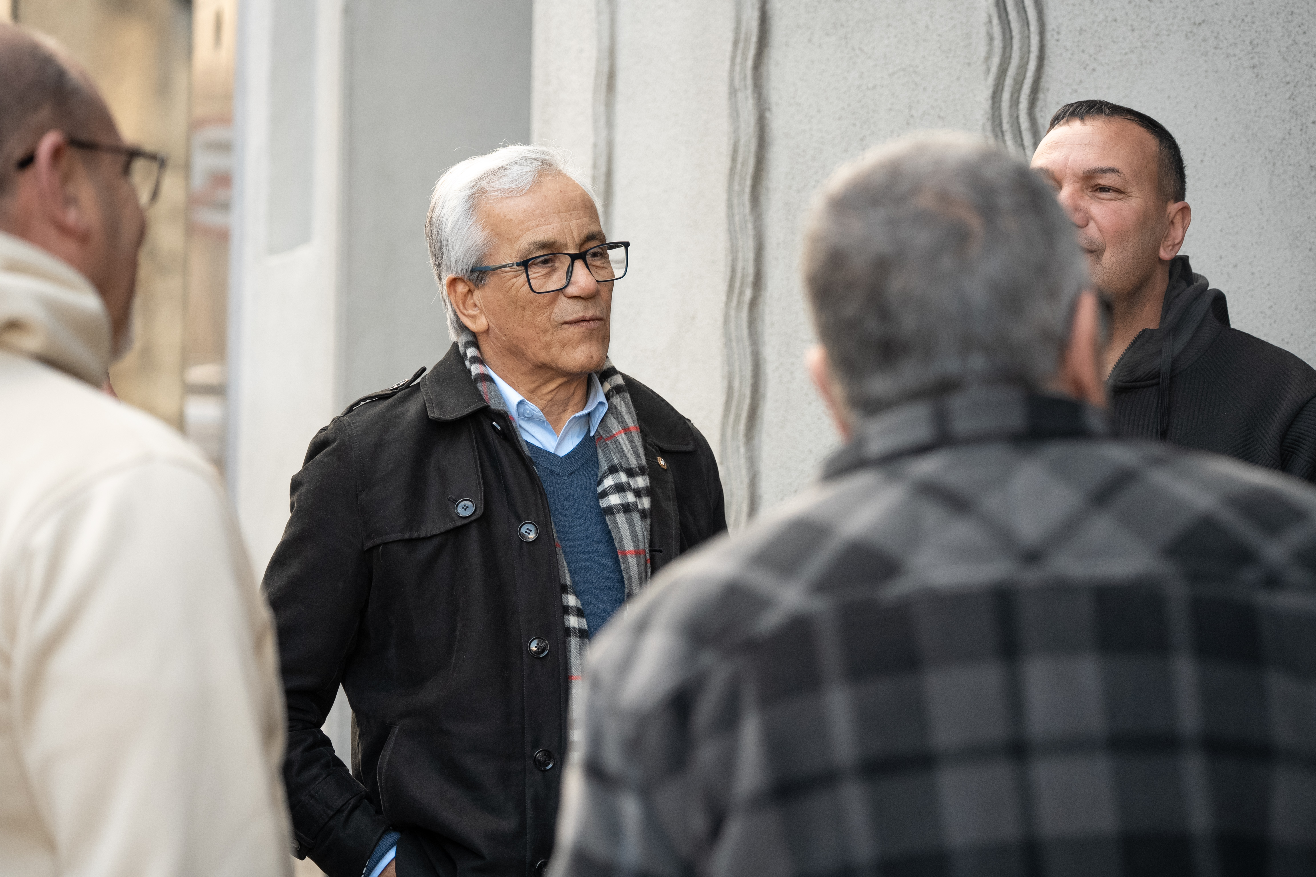 Juan Castillo con trabajadores del Sunca
