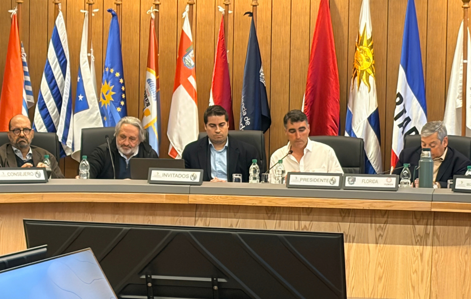 Autoridades de MEVIR en el Congreso de Intendentes.