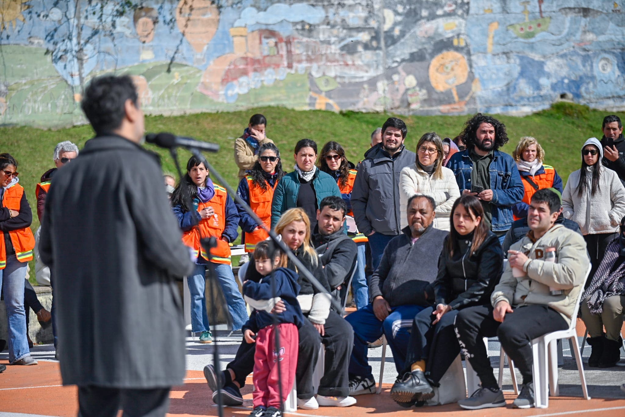 Martín Delgado explica a vecinos sobre el plan de obras en Nuevo Amanecer y Los Reyes