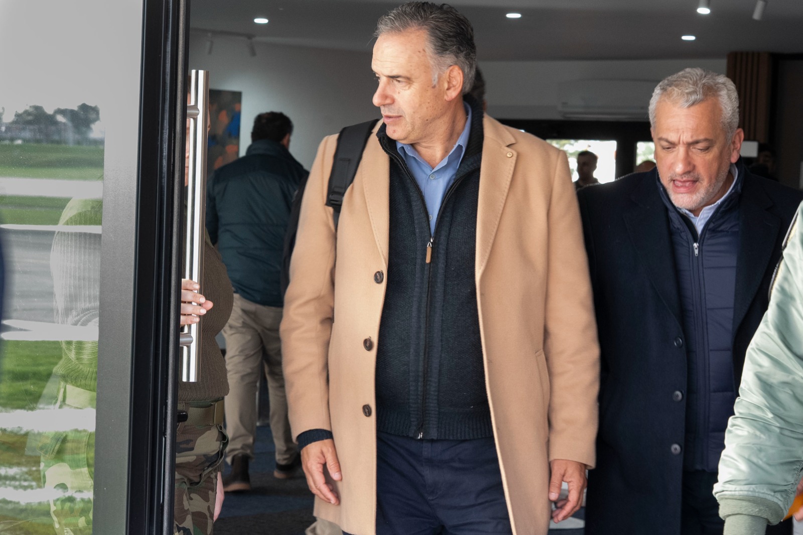 Presidente Yamandú Orsi y director nacional del Sinae, Leandro Palomeque