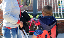 Madre con su hijo pequeño Madre con su hijo pequeño