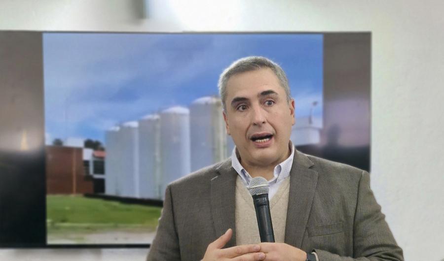 Presidente de OSE, Pablo Ferreri, realiza una oratoria en Maldonado