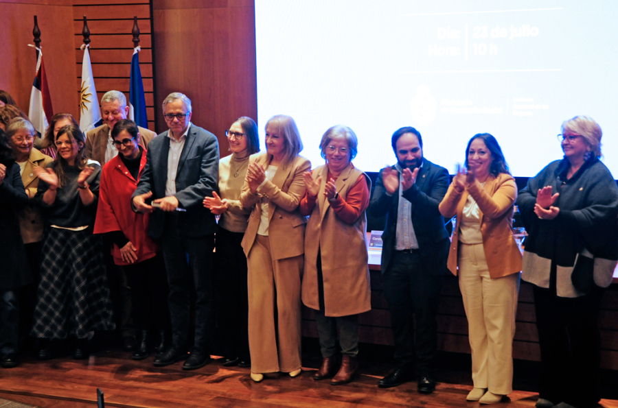 Autoridades nacionales participantes del acto de reinstalación del Consejo Nacional de Género