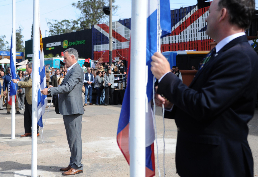 Presidente Yamandú Orsi en cierre de Expo Prado 2025