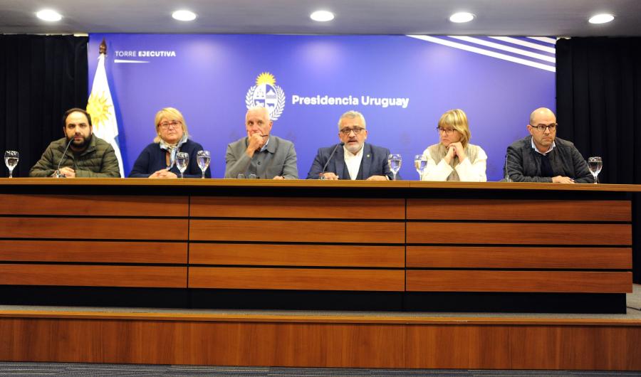 Autoridades en conferencia de prensa en Torre Ejecutiva